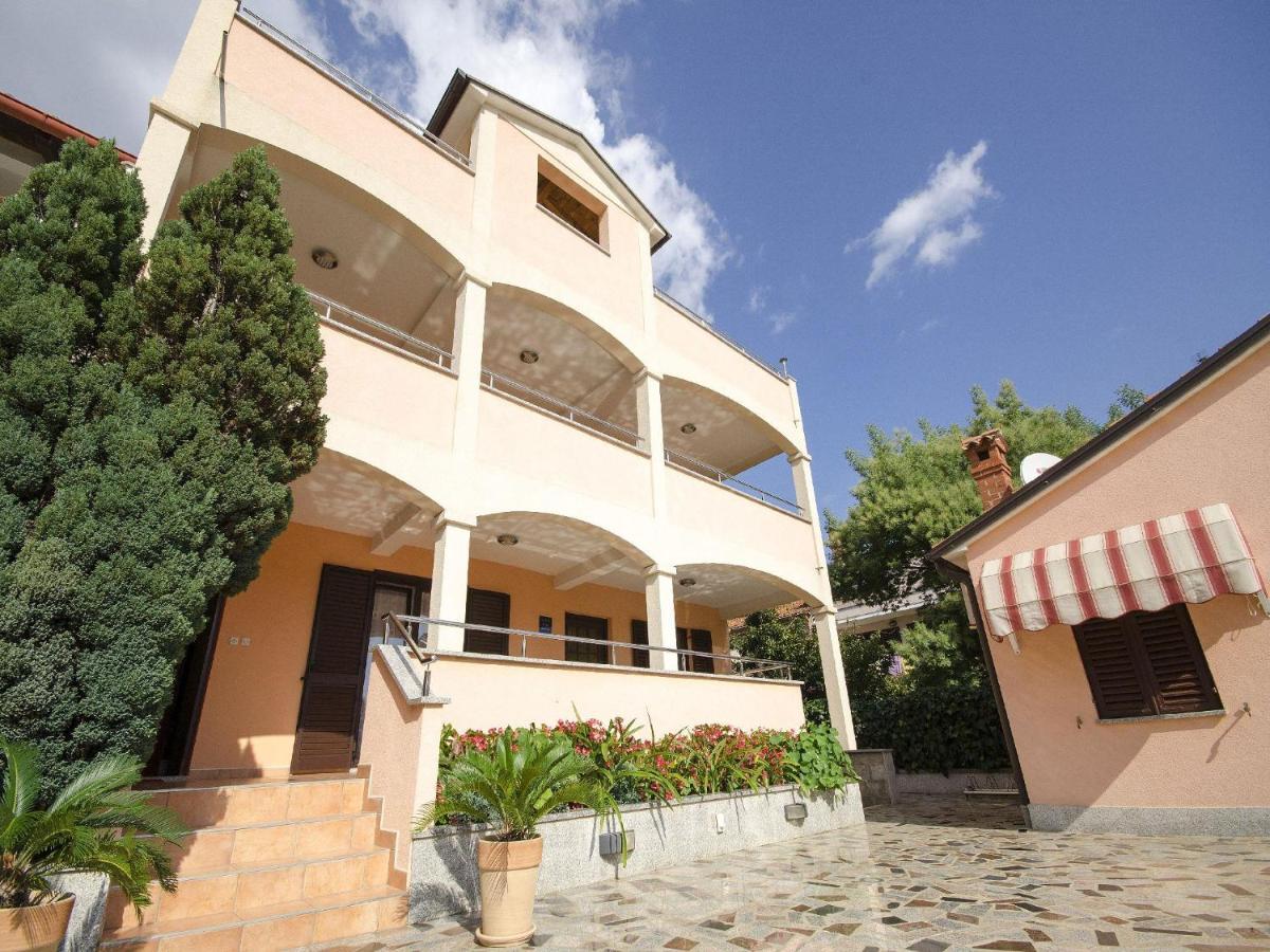 Apartments Patricija Ровинь Экстерьер фото